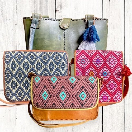 Bolsos artesanales de cuero